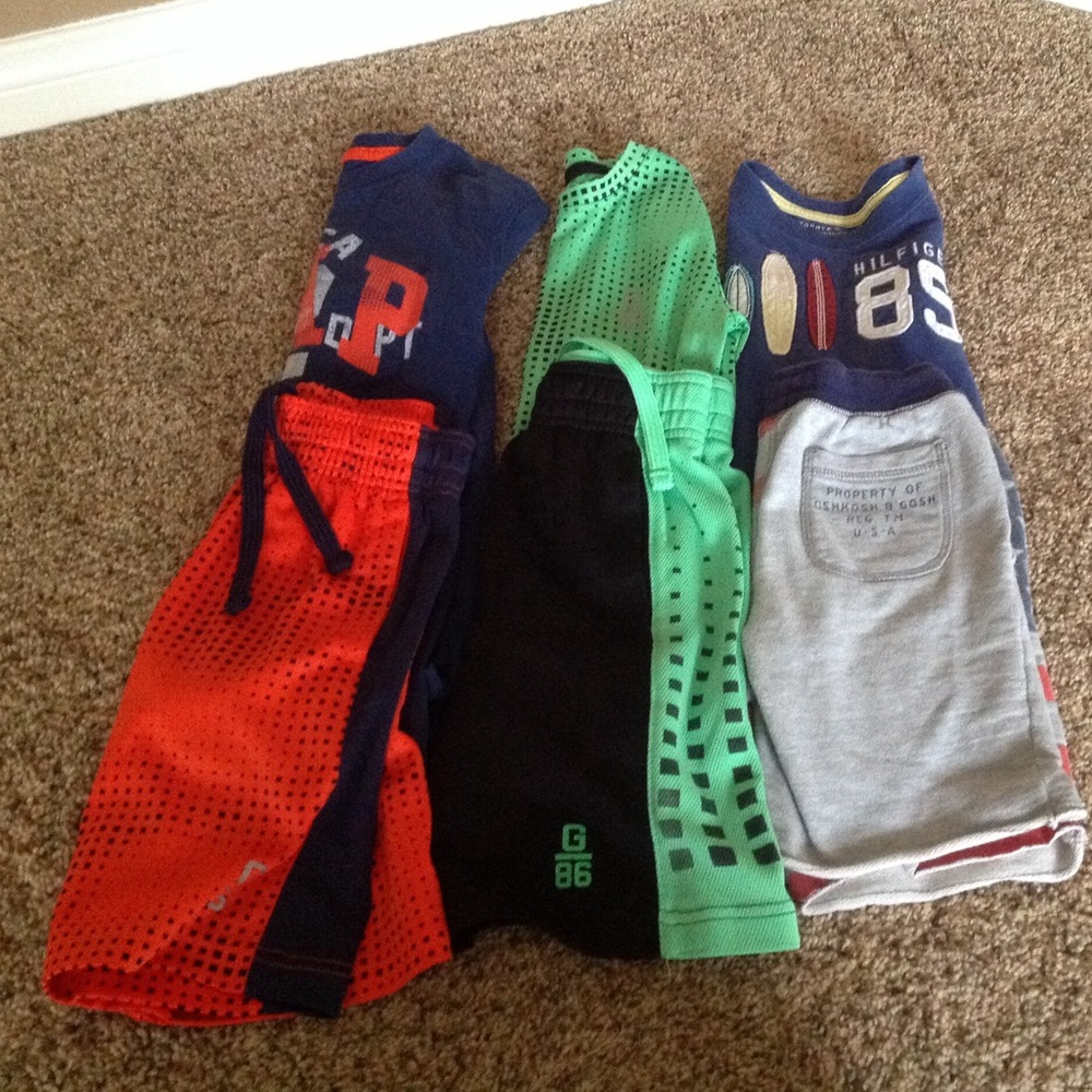 Gap & Tommy Hilfiger